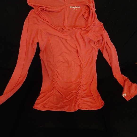 Marika Tek - Peach Hooded Long Sleve Ruched Tunic Top - Picture 4 of 4